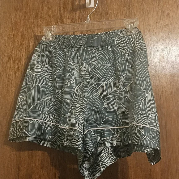 Victoria's Secret Sleep Shorts - Picture 1 of 3